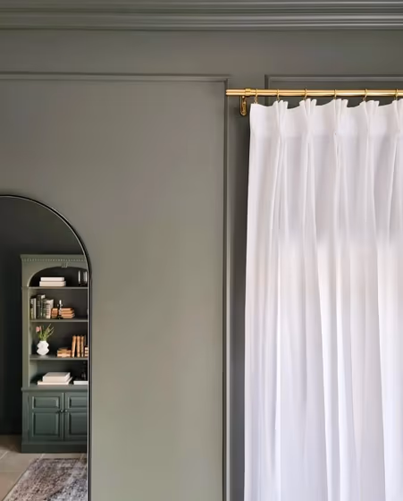 Vintage Vogue living room paint