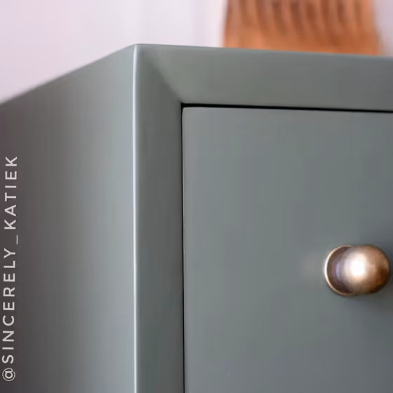 Benjamin Moore 462 painted furniture color