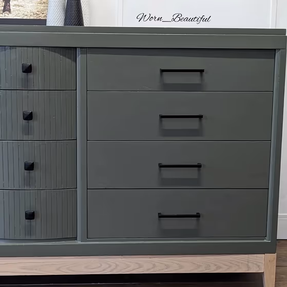 Vintage Vogue painted furniture color review