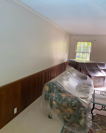 Benjamin Moore OC-131 living room