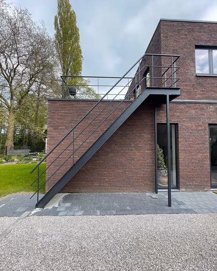 RAL Classic Black grey RAL 7021 stairs