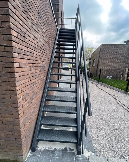 RAL Classic Black grey RAL 7021 stairs