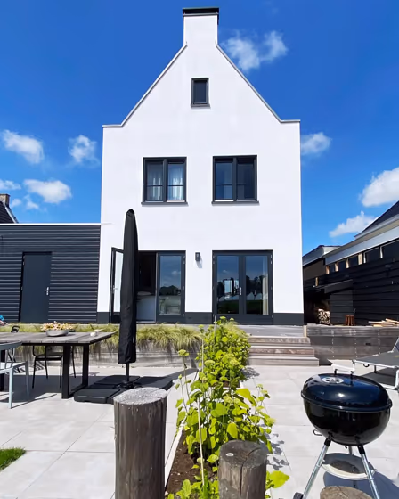 RAL Classic Black grey RAL 7021 house exterior