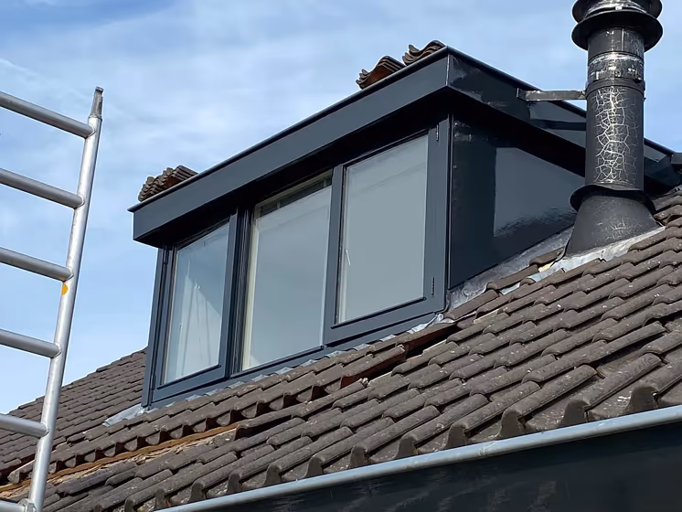 RAL Classic Black grey RAL 7021 house exterior