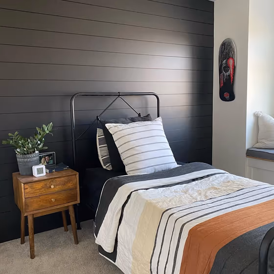 Sherwin Williams SW 6991 bedroom accent wall