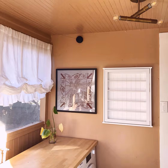 Behr Canyon Dusk S210-4 bathroom