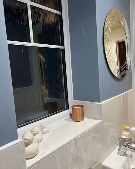 Dulux Denim Drift bathroom inspo