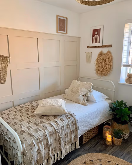 Dulux Natural Hessian kids room