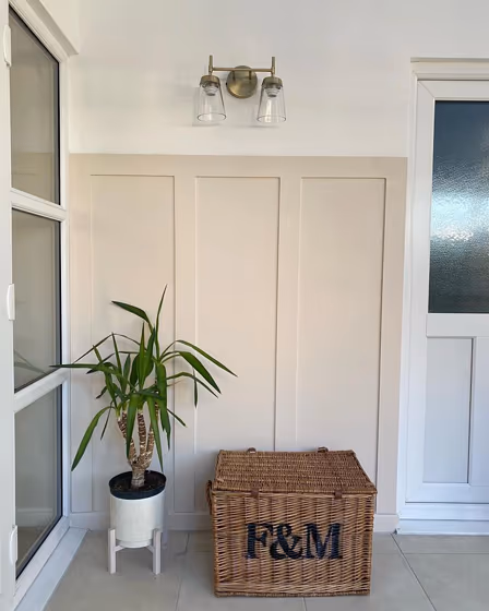 Dulux Natural Hessian wall panelling