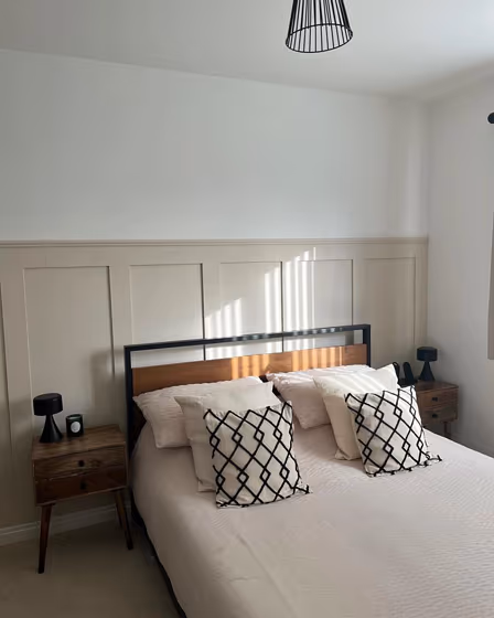 Dulux Natural Hessian wall panelling