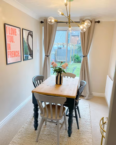 Dulux Natural Hessian dining room