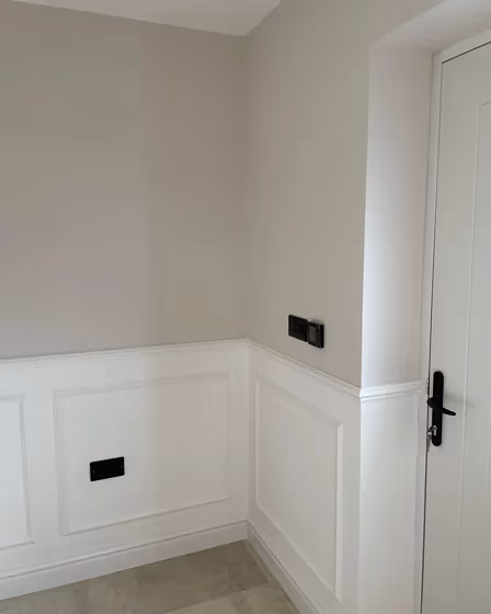 Dulux Nutmeg White hallway paint