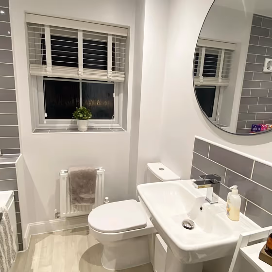 Dulux Rock Salt 50BG 83/009 bathroom