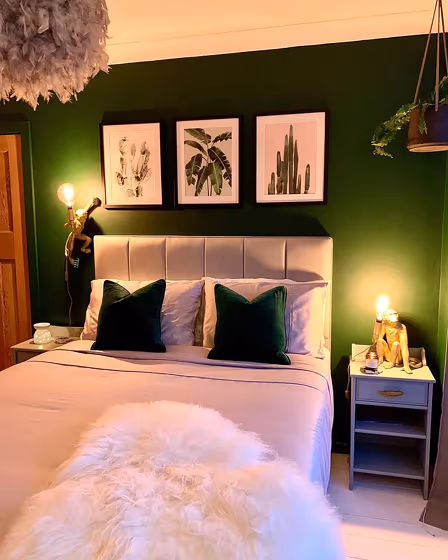 Green bedroom interior Dulux Woodland Fern 1 90GY 08/187
