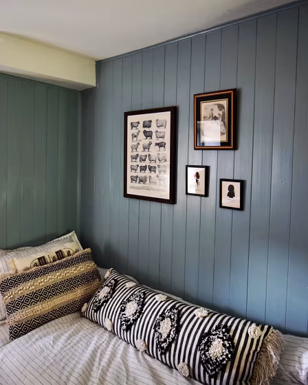 SW Dutch Tile Blue kids' room shiplap