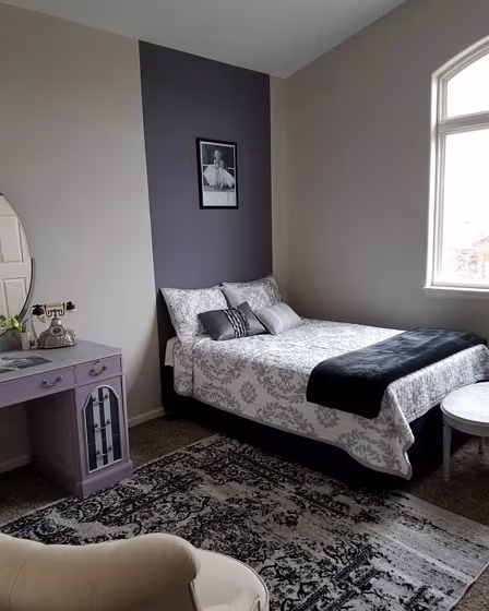 Sw Exclusive Plum Accent Wall