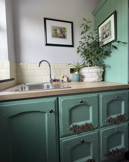 Farrow and Ball Breakfast Room Green kitchen cabinets