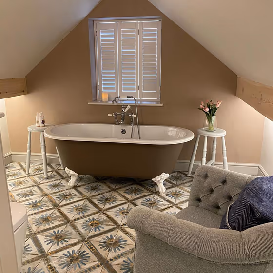 Farrow and Ball Dead Salmon 28 bathroom attic room