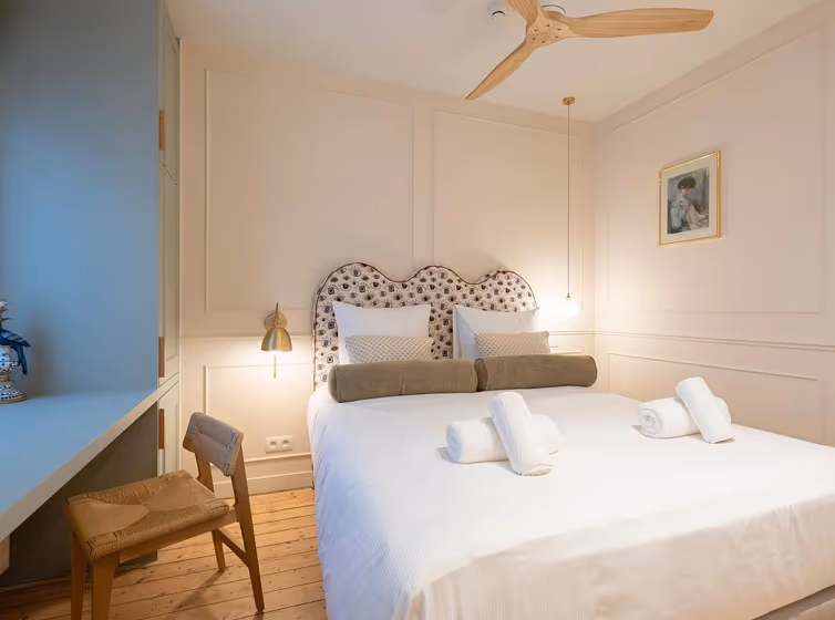 Cute bedroom interior Farrow and Ball Dimity review