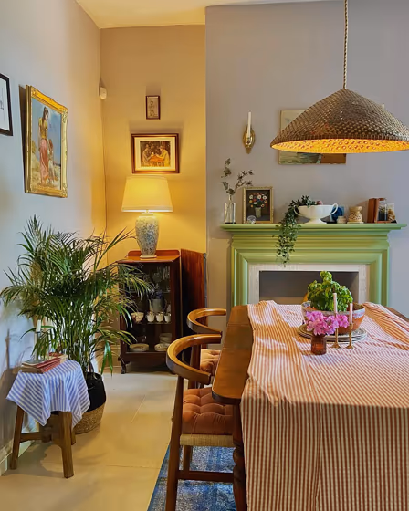 Farrow and Ball Peignoir 286 living room