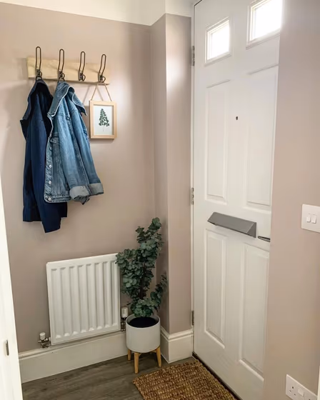 Farrow and Ball Peignoir 286 hallway