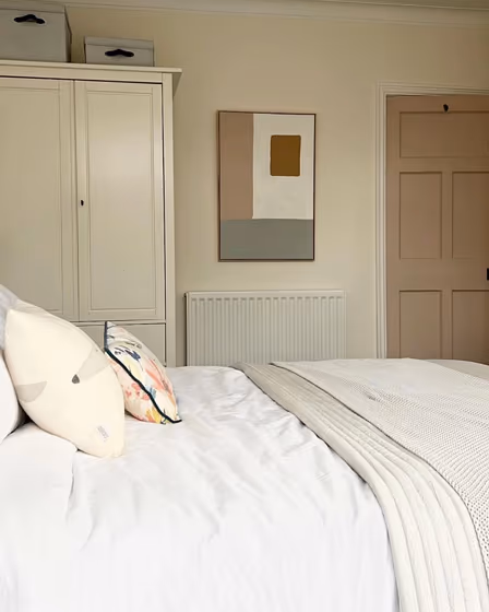 Farrow and Ball Pointing 2003 bedroom