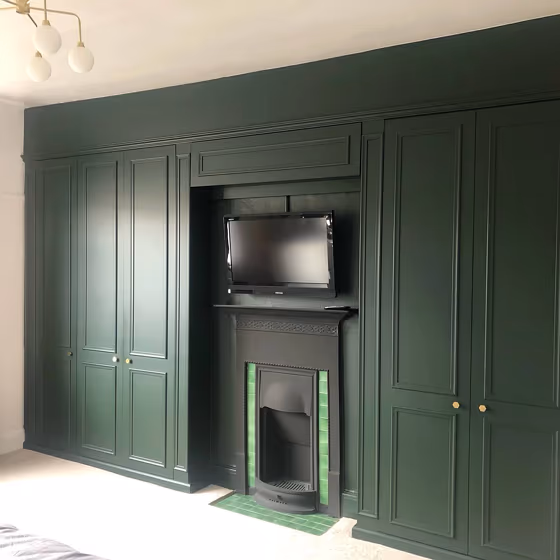 Fir green RAL 6009 panted wall