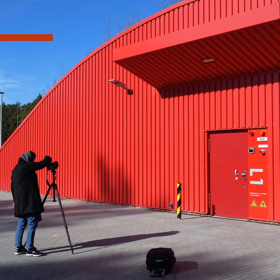 RAL Classic Flame red RAL 3000 exterior