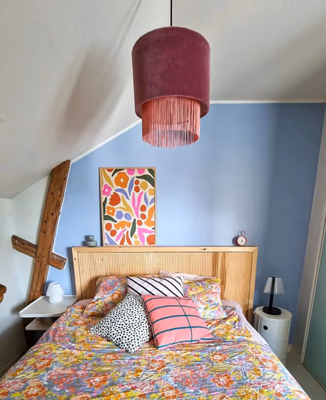 Tikkurila Forget me not H353 blue accent wall