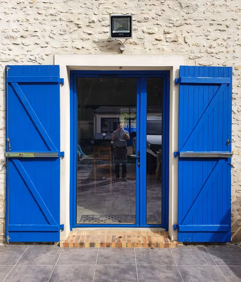 RAL Classic Gentian blue RAL 5010 review