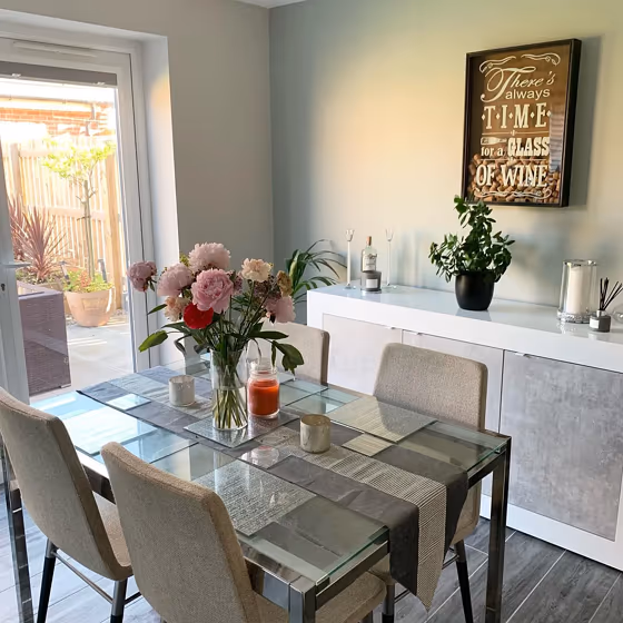 Dulux Green Ivy dining room