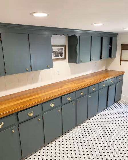 Sw Homburg Gray Painted Furniture