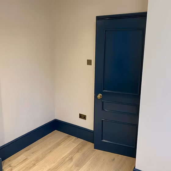 Dulux Ink Well door color