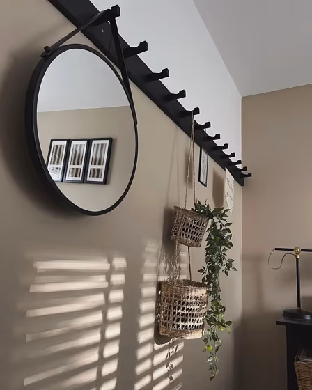 Farrow and Ball Jitney bedroom color review