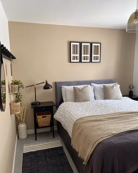 Farrow and Ball Jitney bedroom paint review