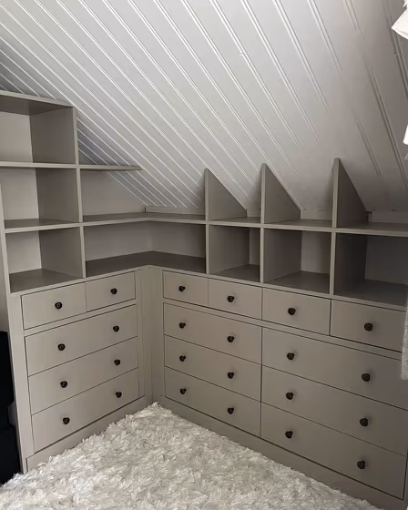 Jotun Present painted furniture 