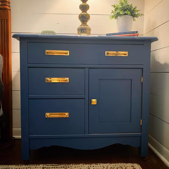 Benjamin Moore Kensington Blue CC-780 painted furniture