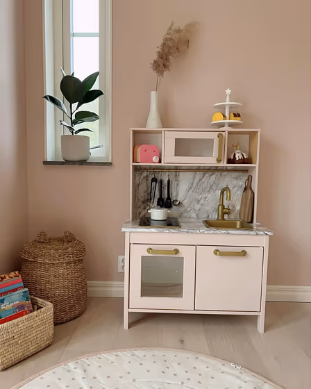 Jotun Deco Pink kidsroom color