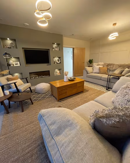 Little Greene Baluster 321 TV panelling