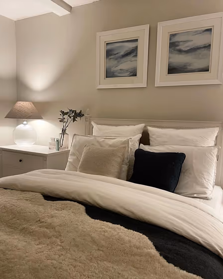 Little Greene Portland Stone - Light 281 bedroom