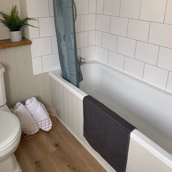 Little Greene Slaked Lime - Dark bathroom wall panelling