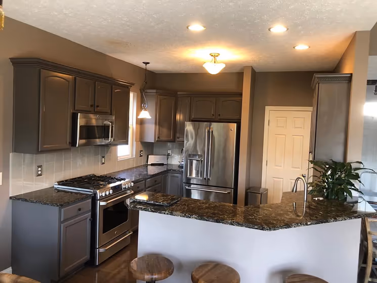 SW Manor House kitchen cabinets color review