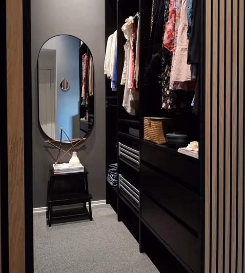 Jotun Matrix wardrobe paint