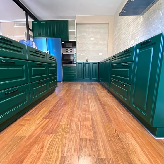 Green kitchen cabinets RAL6005