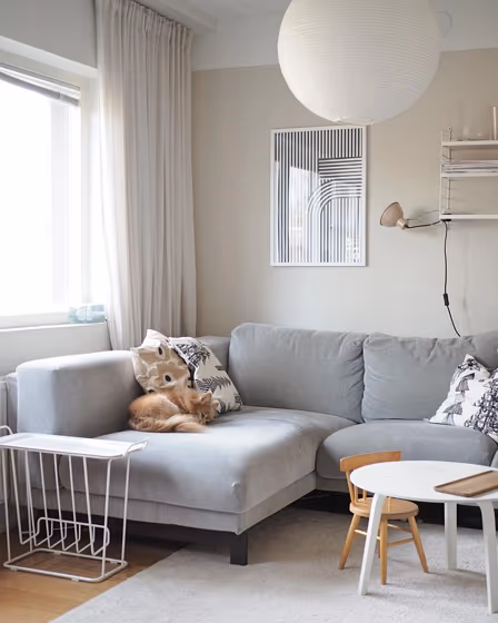 Tikkurila Mulberry H484 living room