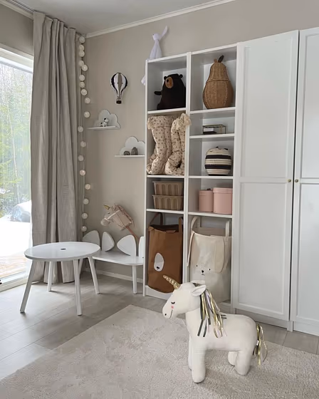 Tikkurila Mulberry H484 children's room