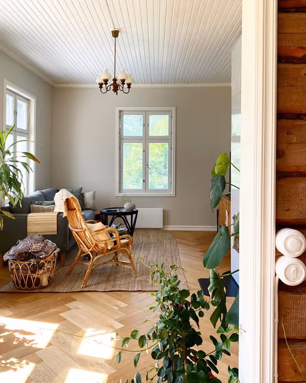 Tikkurila Mulberry H484 living room