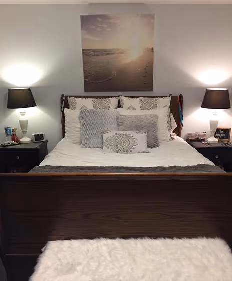 Sw Nebulous White Bedroom