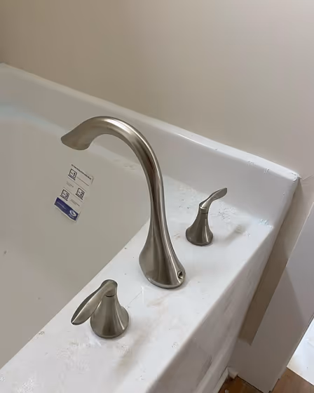 Neutral Ground bathroom interior