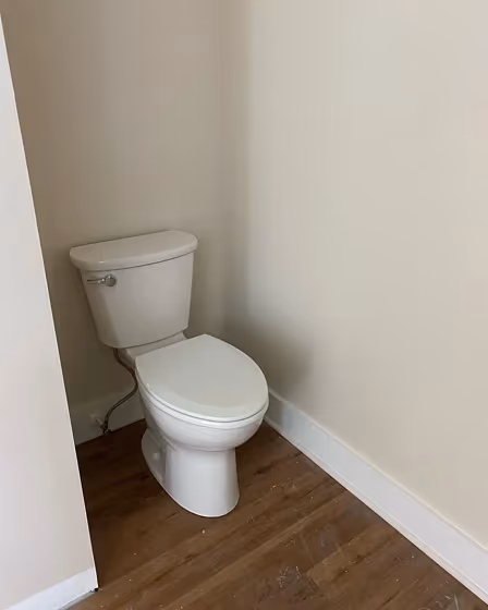 SW Neutral Ground bathroom interior